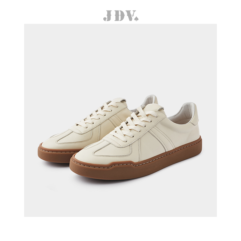 J.D.V男鞋2025夏季新款白色牛皮革时尚百搭休闲低帮板鞋SS22702