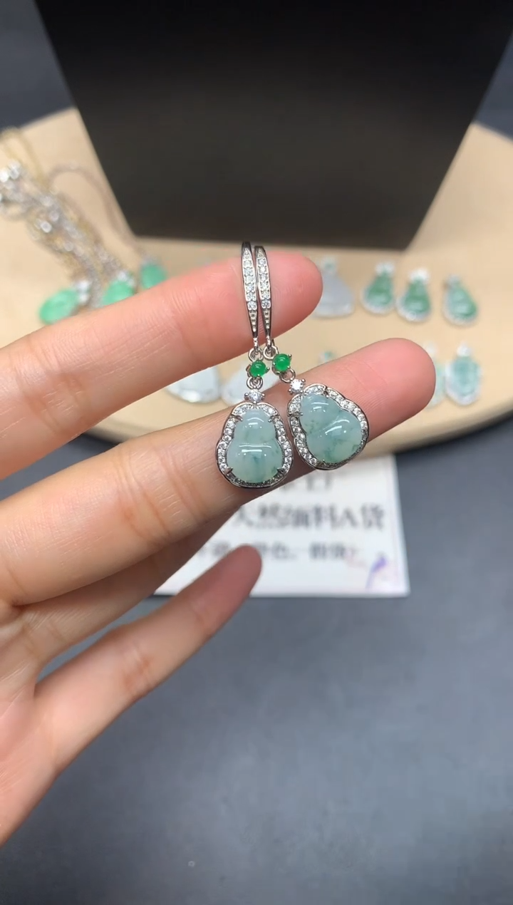 【闪购商品】翡翠耳饰银S925镶嵌葫芦【多样性发其一】