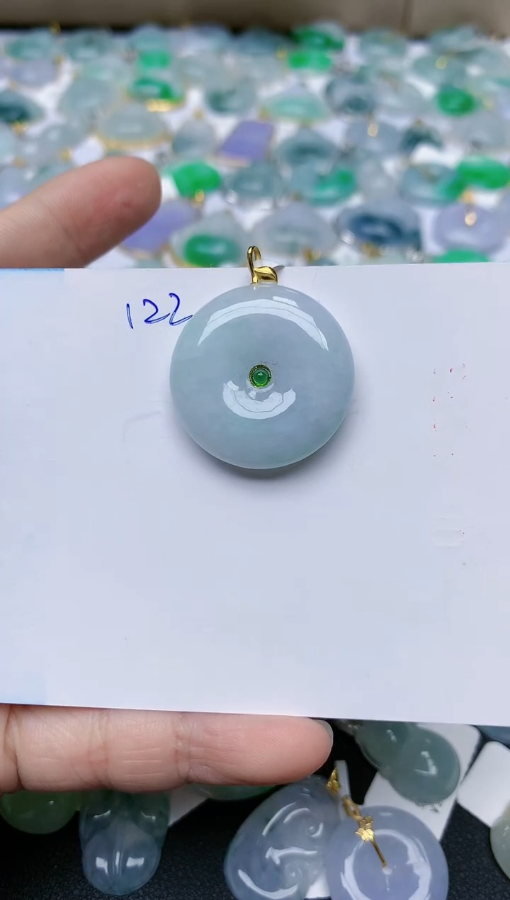 【闪购商品】翡翠颈饰18K金镶嵌天然翡翠A货    