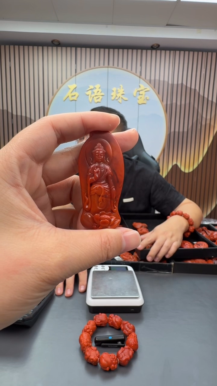 未镶嵌雕刻南红玛瑙078ZB1028产品一个