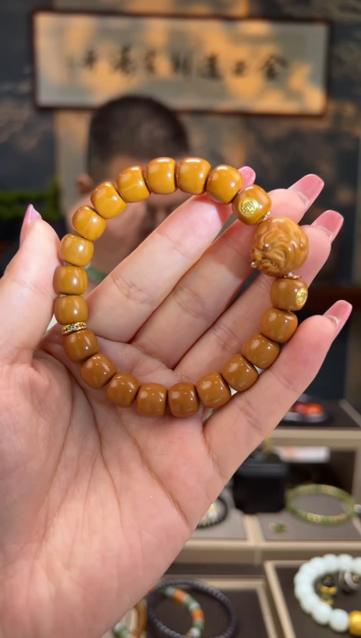 【闪购商品】橄榄核其他卡10mm手串