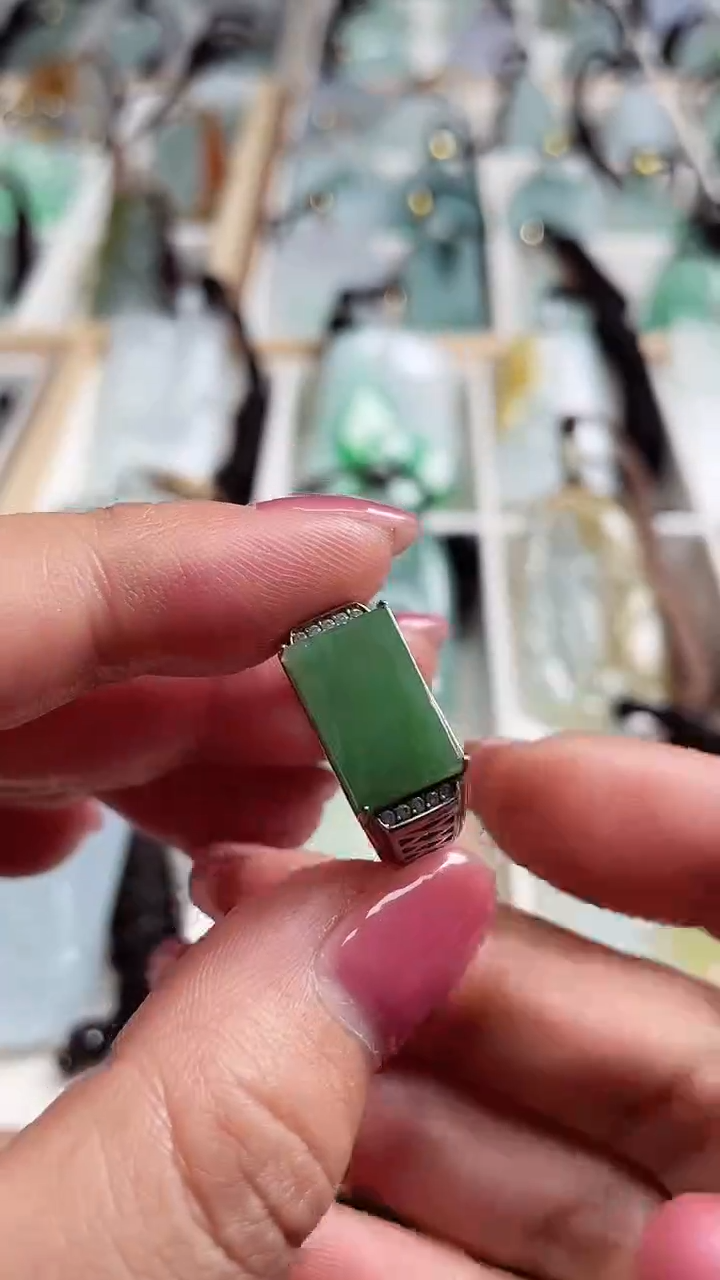 【闪购商品】翡翠颈饰银S925镶嵌11111111