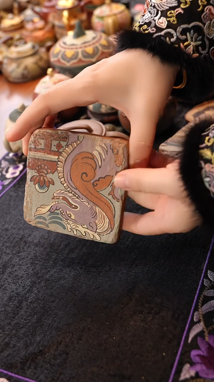 茶壶紫砂龙纹杯垫