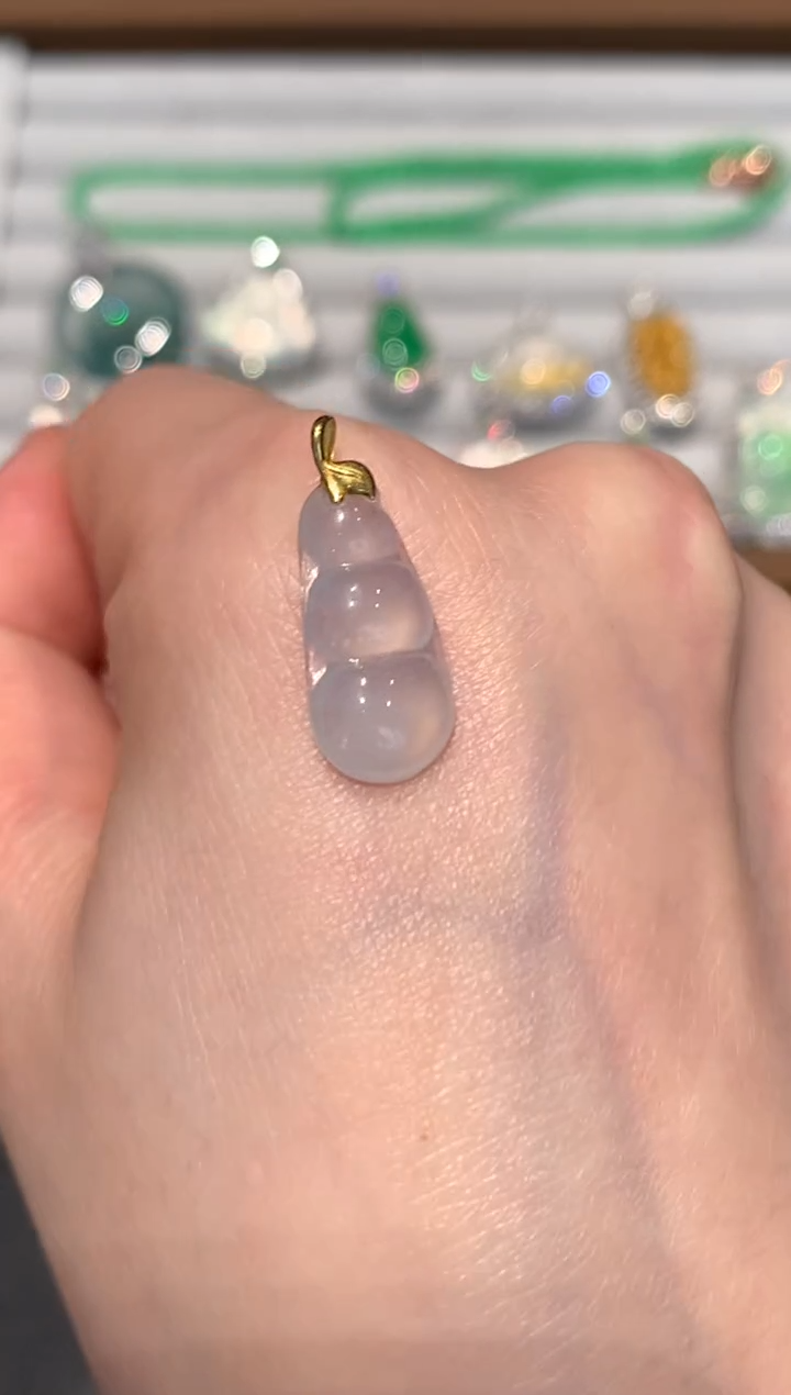 【闪购商品】翡翠吊坠(不含链)18K金镶嵌299       