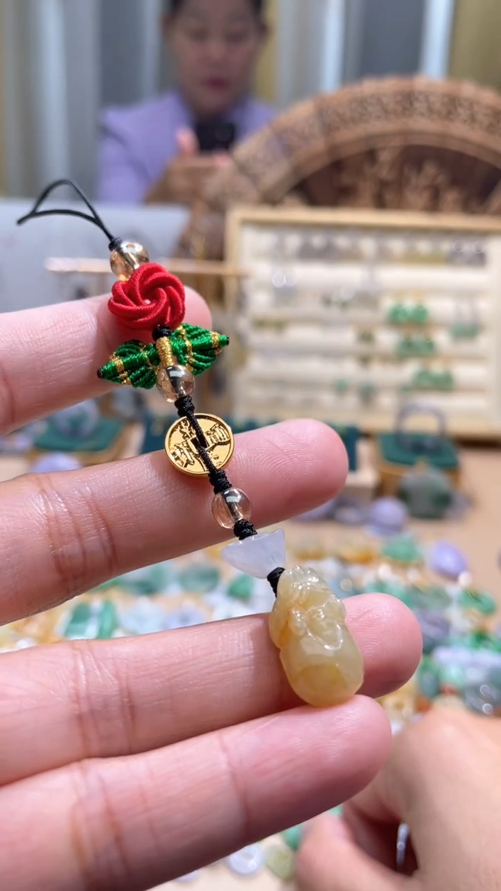 【闪购商品】翡翠颈饰未镶嵌貔貅手机挂