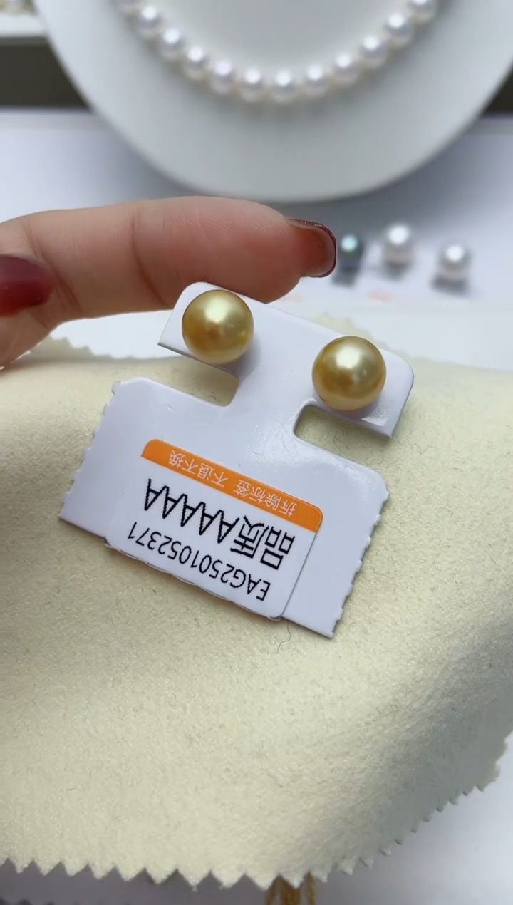 【闪购商品】海水珍珠耳饰18K金镶嵌W44