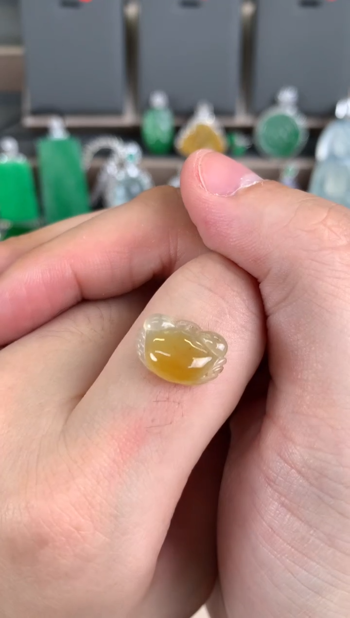 未镶嵌定制翡翠裸玉