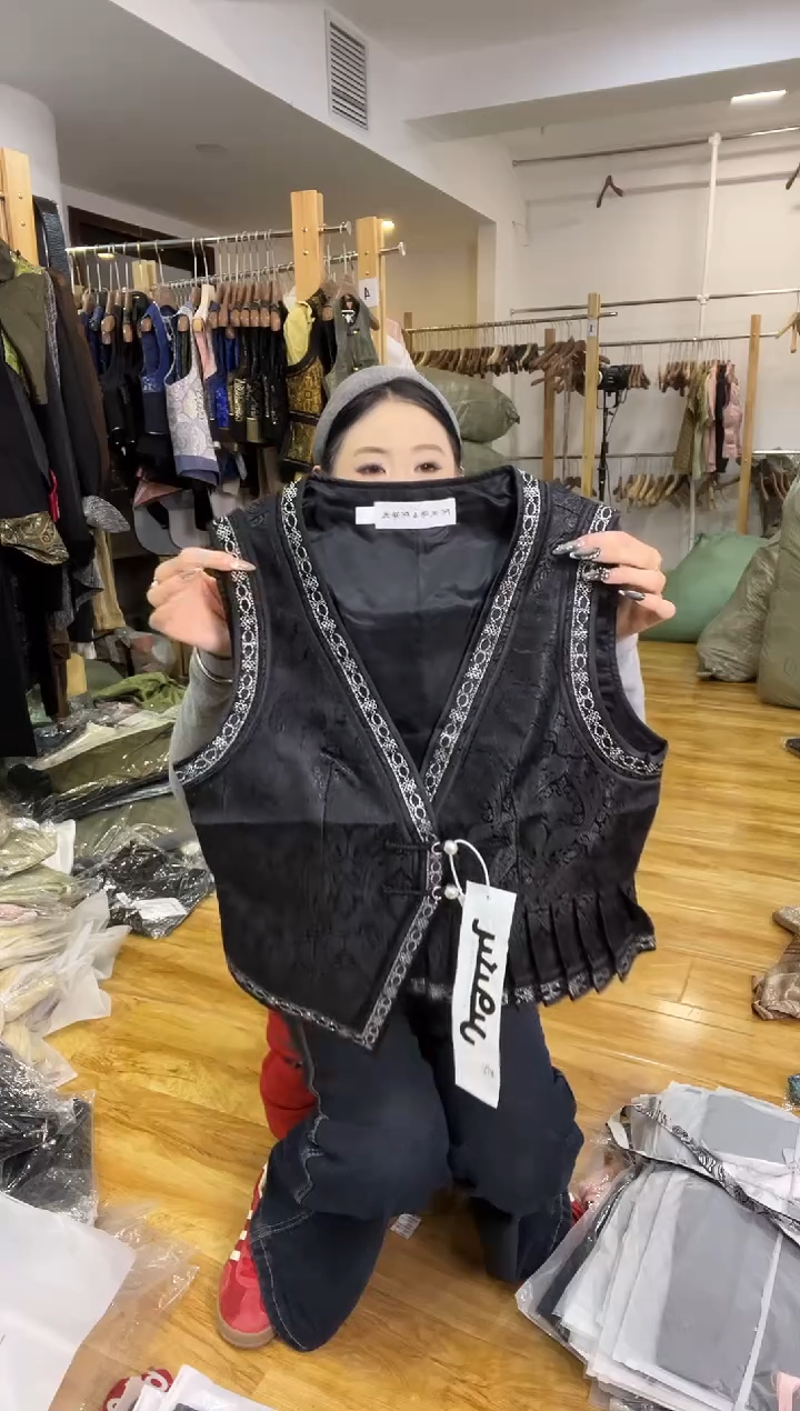 马甲       L码        105-115斤