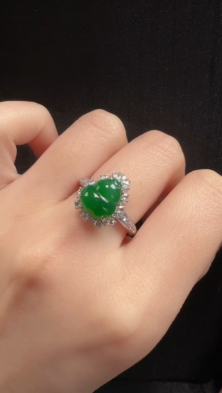 【闪购商品】翡翠戒指18K金镶嵌123葫芦一只