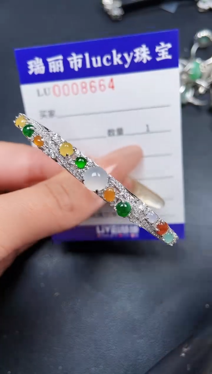 【闪购商品】翡翠颈饰银S925镶嵌8664