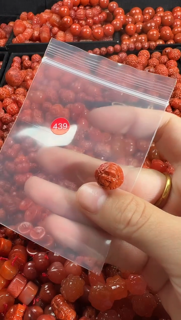 颈饰未镶嵌南红玛瑙1