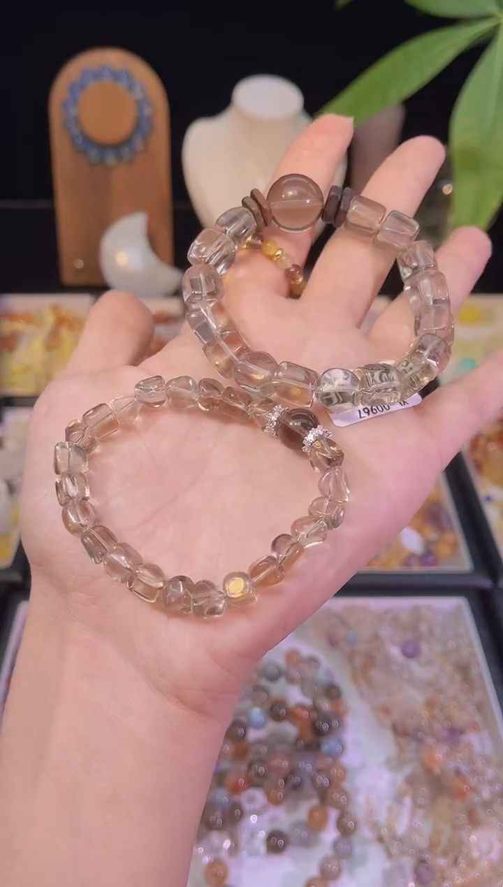 未镶嵌手串水晶满***?小卡魔晶宙斯