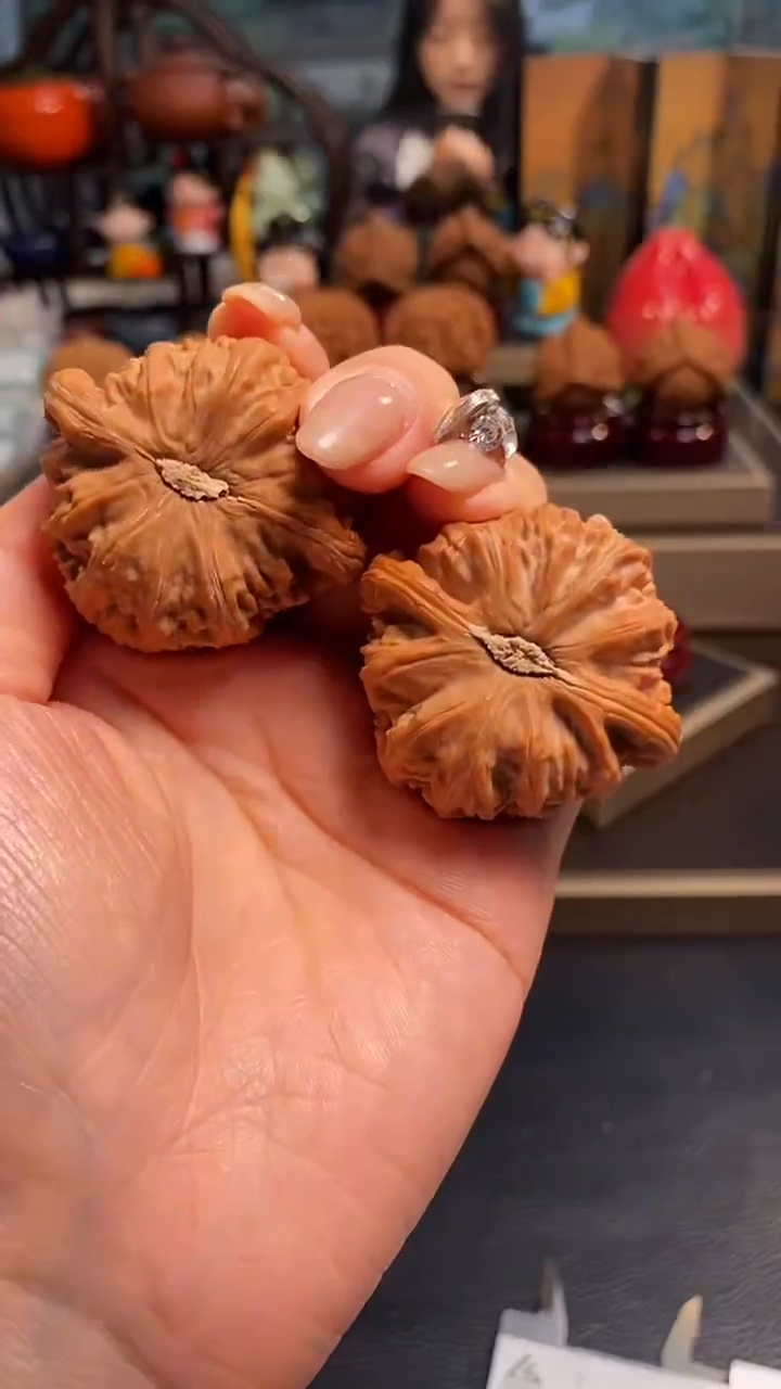 【闪购商品】文玩核桃把件H597白狮子43