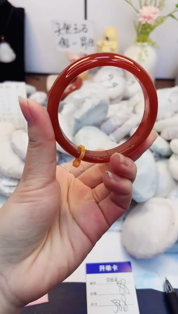 【闪购商品】石英质玉手镯未镶嵌64-玛瑙-圈口58