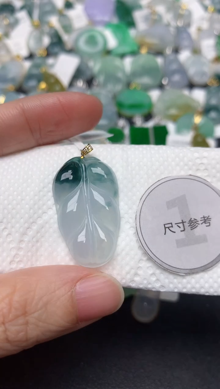 颈饰18K金镶嵌翡翠天然缅甸A货翡翠