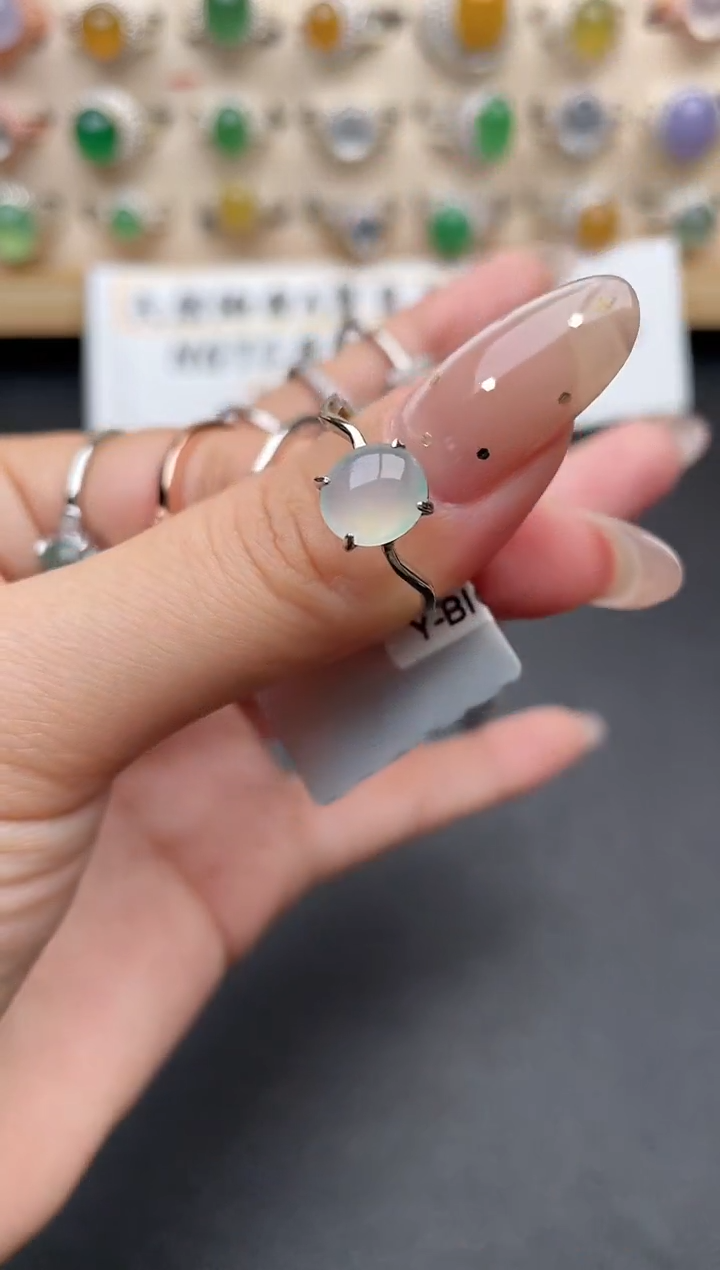 【闪购商品】翡翠戒指银S925镶嵌一物一证一礼盒