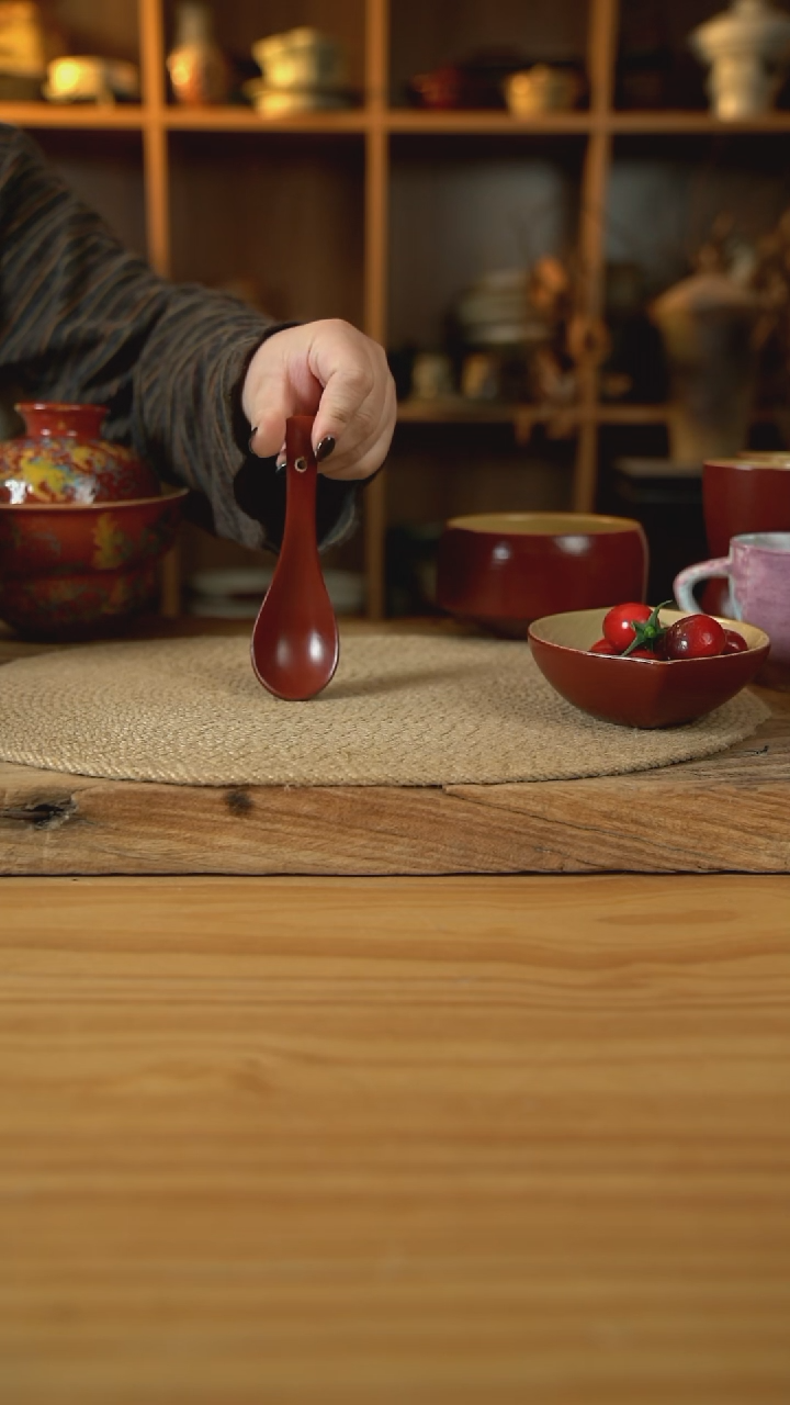 复古红系列的吊梢勺子2个  微瑕福利孤品NO退NO换