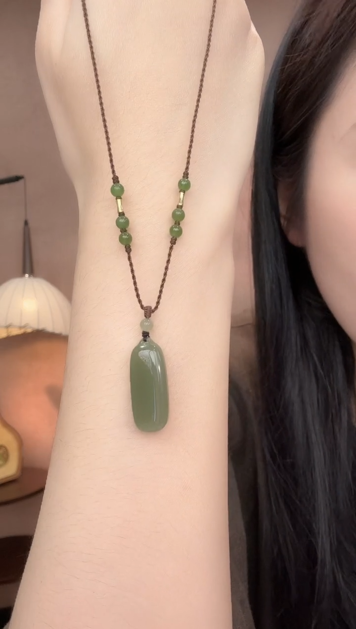 吊坠(赠链)未镶嵌和田玉高冰湖水绿新款无事牌25*20*6.5
