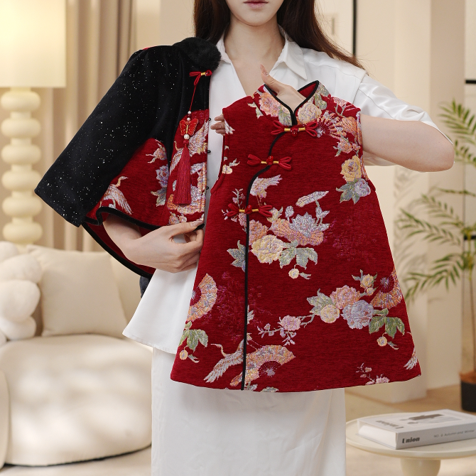 2025冬季女童夹棉加厚国风新中式拜年服上衣外套背心裙套装30892