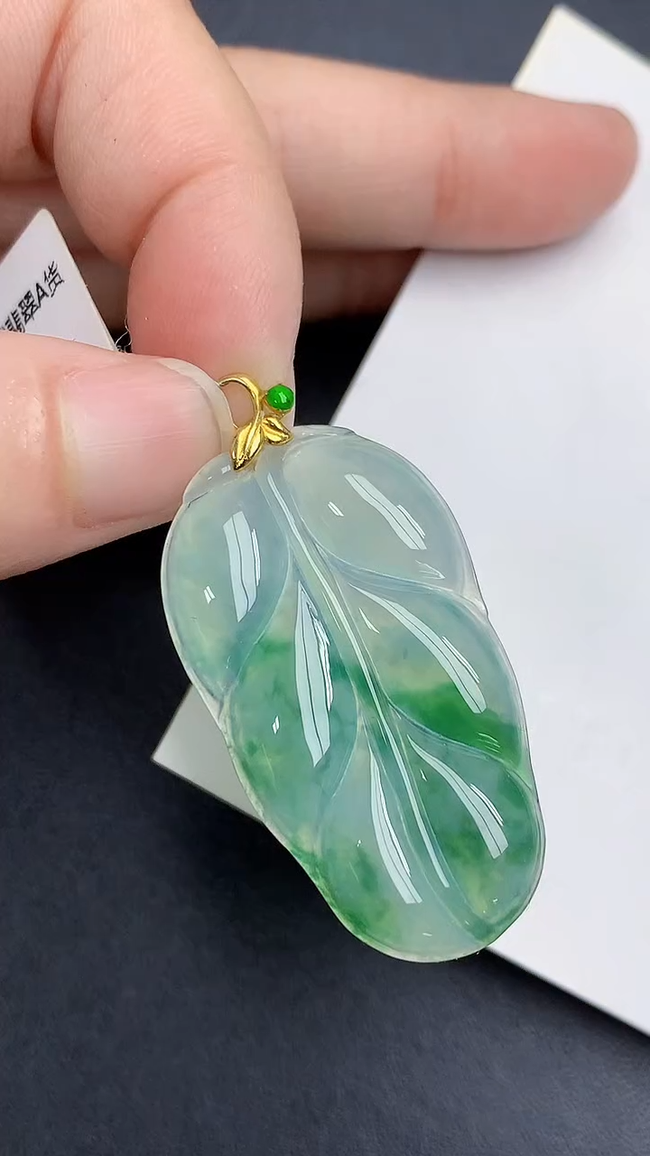 颈饰18K金镶嵌翡翠天然缅甸A货百元以上9元证书费自理