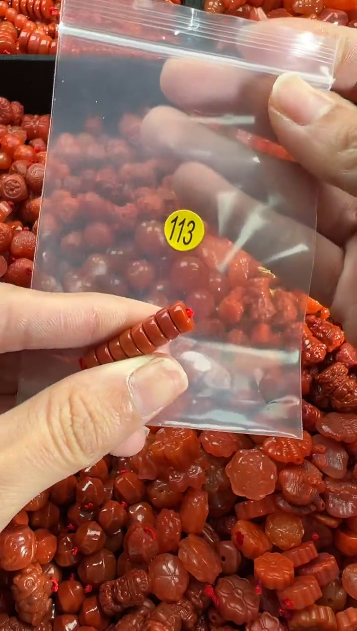 【闪购商品】南红玛瑙颈饰未镶嵌1