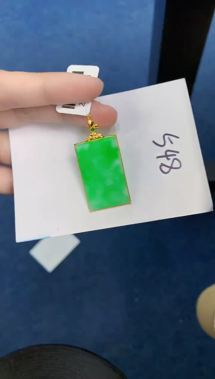 翡翠18K金镶嵌颈饰000000000