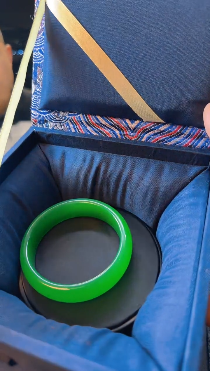 【闪购商品】玛瑙/玉髓手镯未镶嵌玛瑙手镯