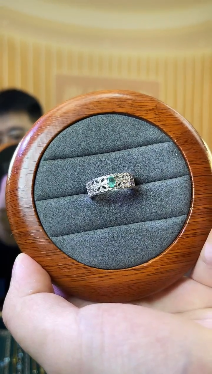 【闪购商品】祖母绿戒指银S925镶嵌祖母绿