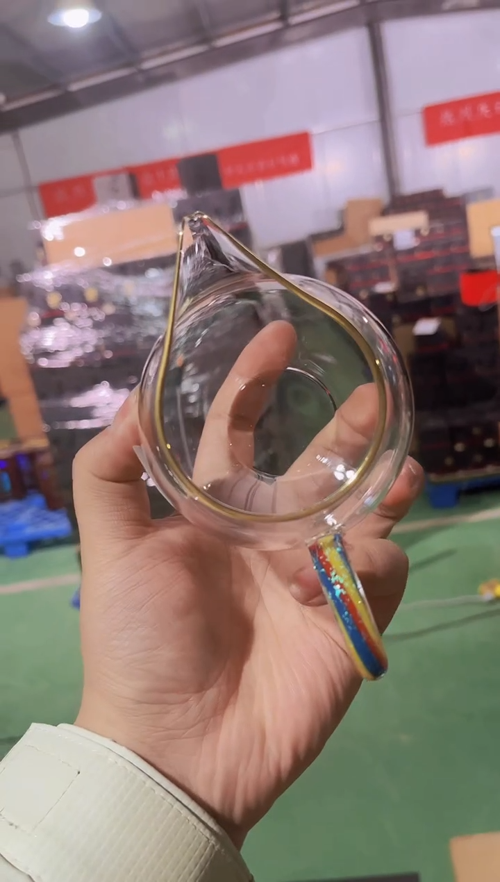 【闪购商品】彩虹描金清颜公杯晶焱金标