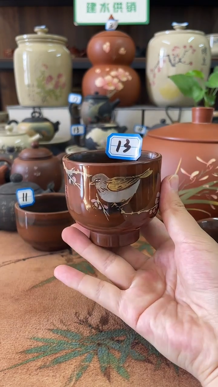 z****m建水紫陶刻填亮光主人杯