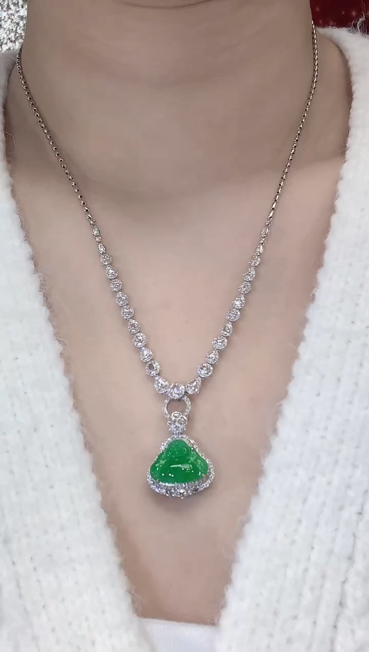 吊坠(不含链)18K金镶嵌翡翠小*坤D28