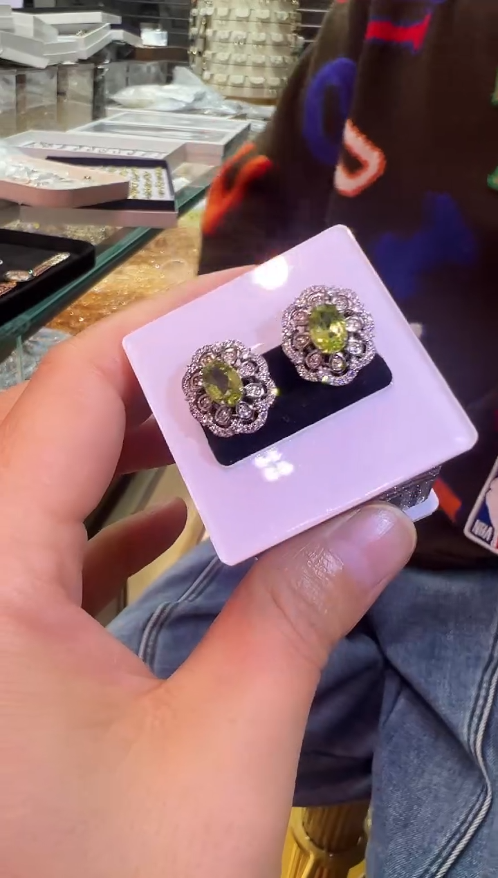 银S925镶嵌耳饰橄榄石1208m004多样性发其一