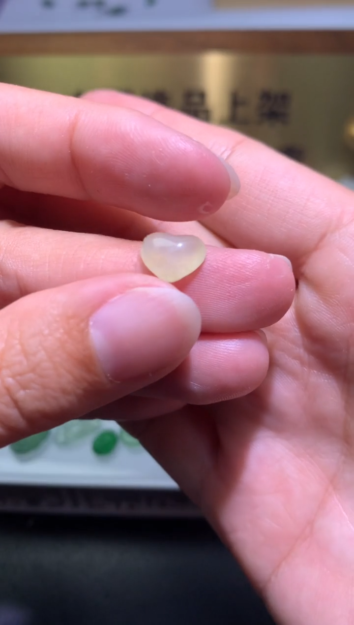 【闪购商品】定制翡翠未镶嵌毛货