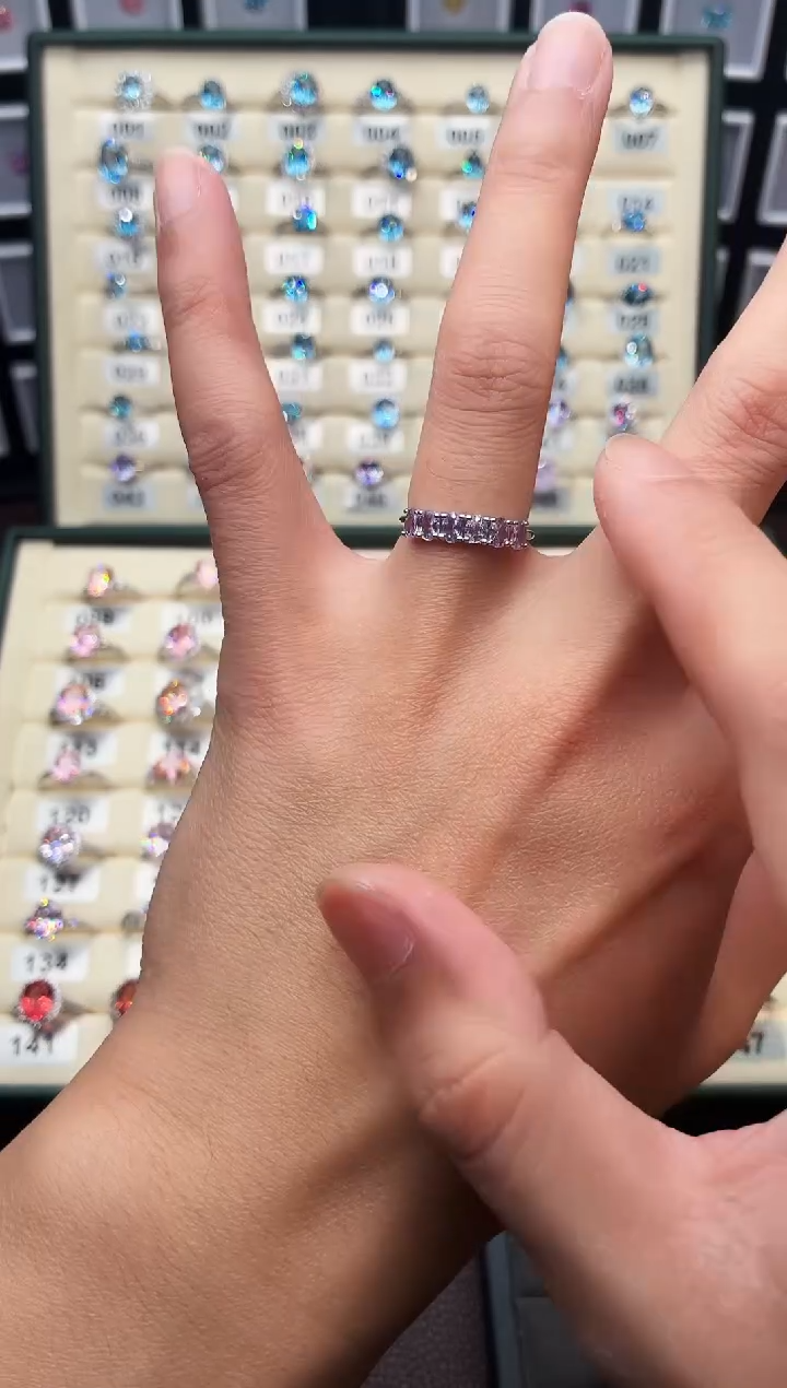 戒指彩色蓝宝石银S925镶嵌111