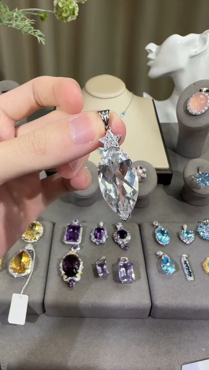 颈饰银S925镶嵌水晶16*30mm净体白水晶吊坠