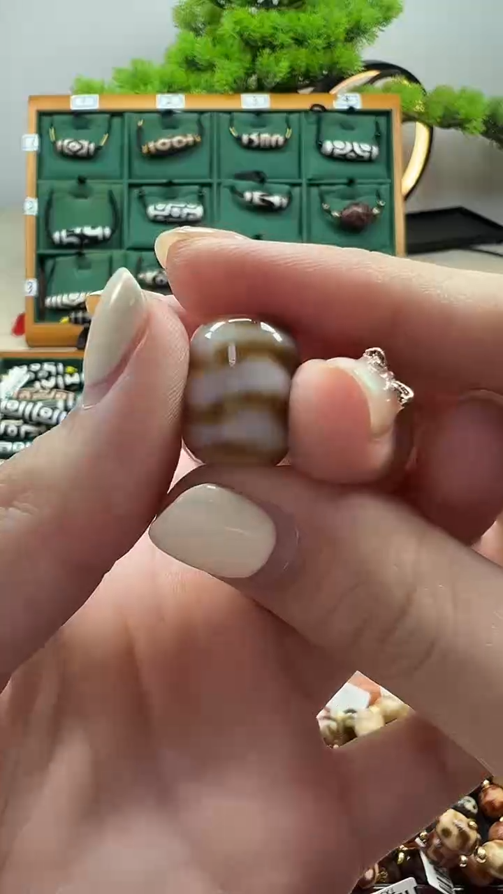 玛瑙/玉髓（覆膜）颈饰未镶嵌7（微瑕随机发货）