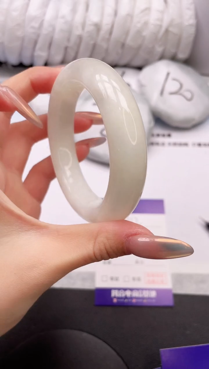 【闪购商品】和田玉手镯未镶嵌16K312-56