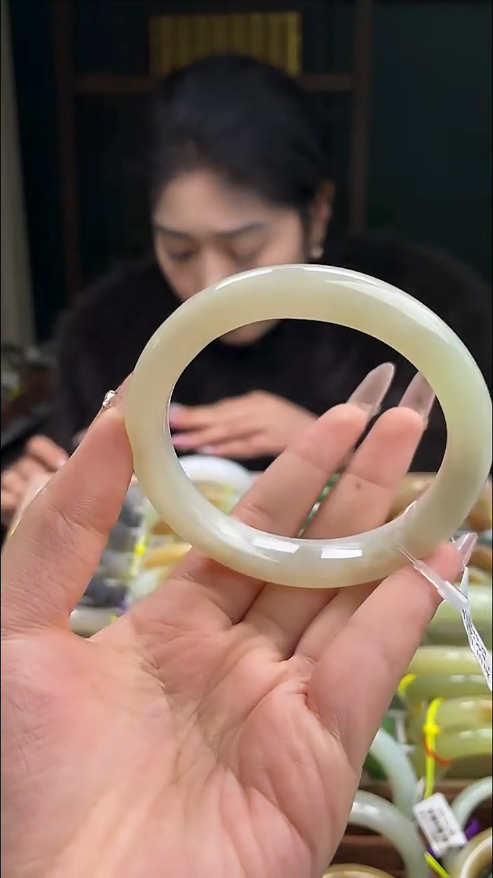 定制和田玉和田玉手镯60