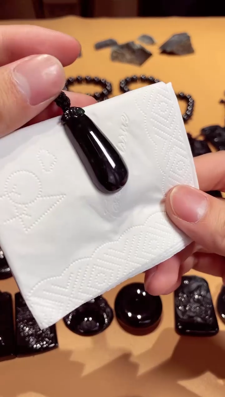 翡翠未镶嵌颈饰天然翡翠a货