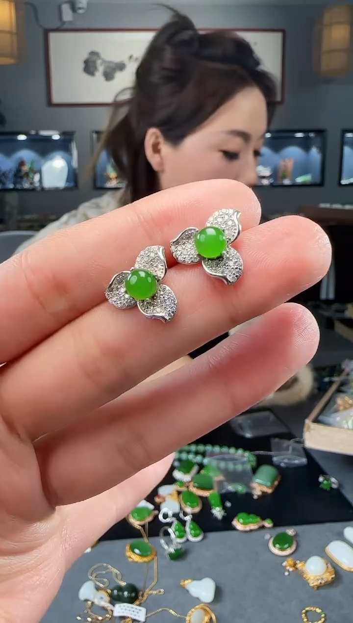 【闪购商品】和田玉耳钉银S925镶嵌1