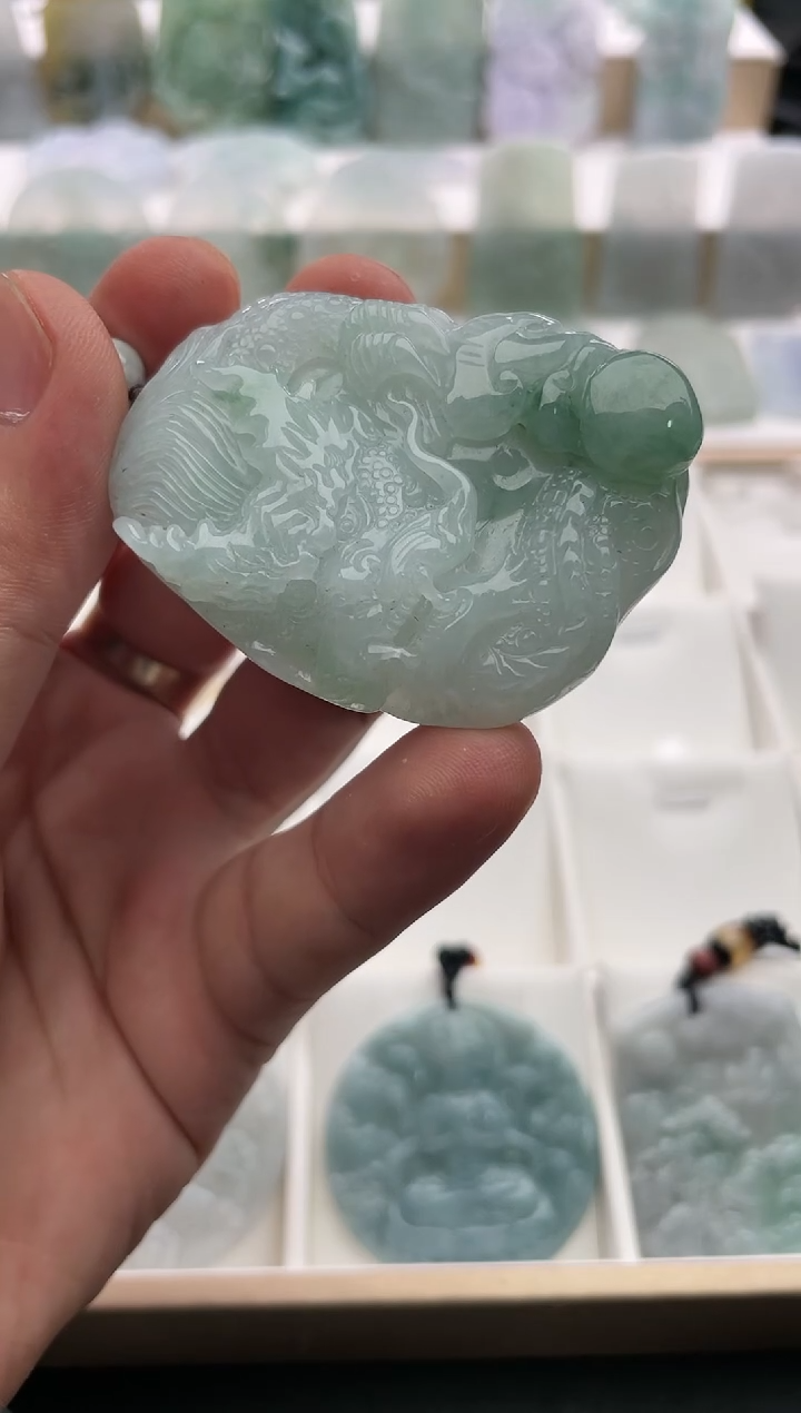 【闪购商品】翡翠颈饰未镶嵌..../2/15/ 147