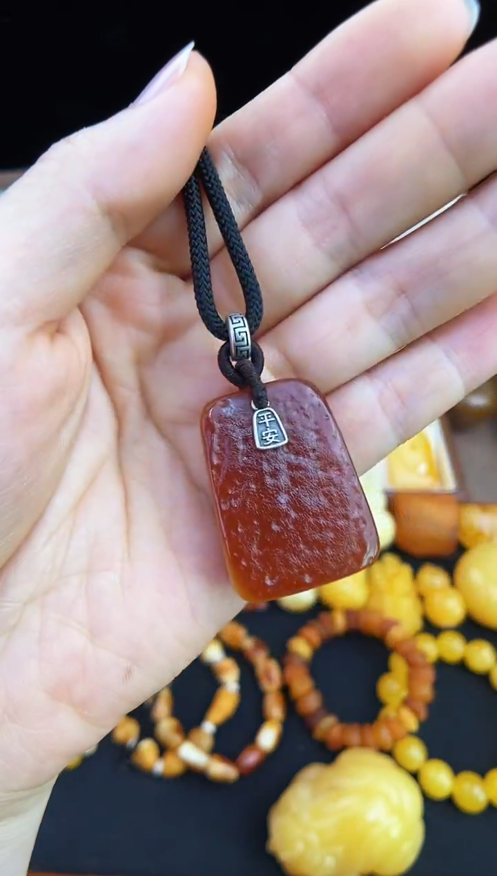 未镶嵌琥珀珠宝奇石柒月