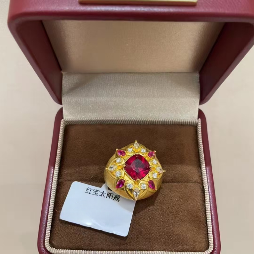 黄金足金999 黄金镶嵌红色绿色太阳黄金戒指精致时尚高级