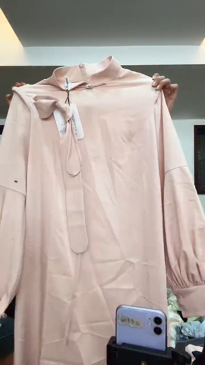 连衣裙       XL码      120-130斤