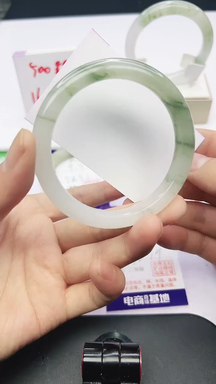 未镶嵌手镯石英质玉62-58/59