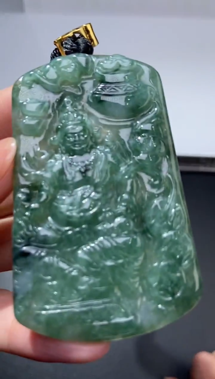 未镶嵌挂件翡翠377387  多人