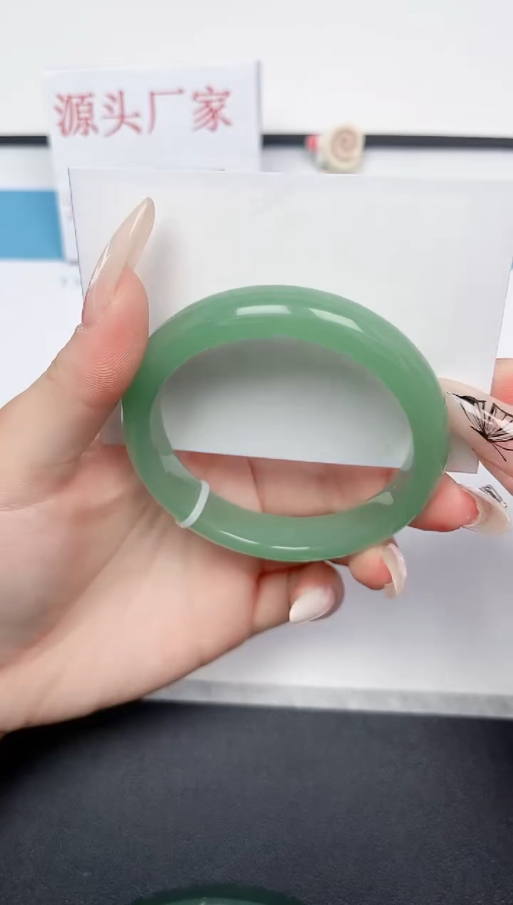 【闪购商品】石英质玉手镯未镶嵌56-55.6