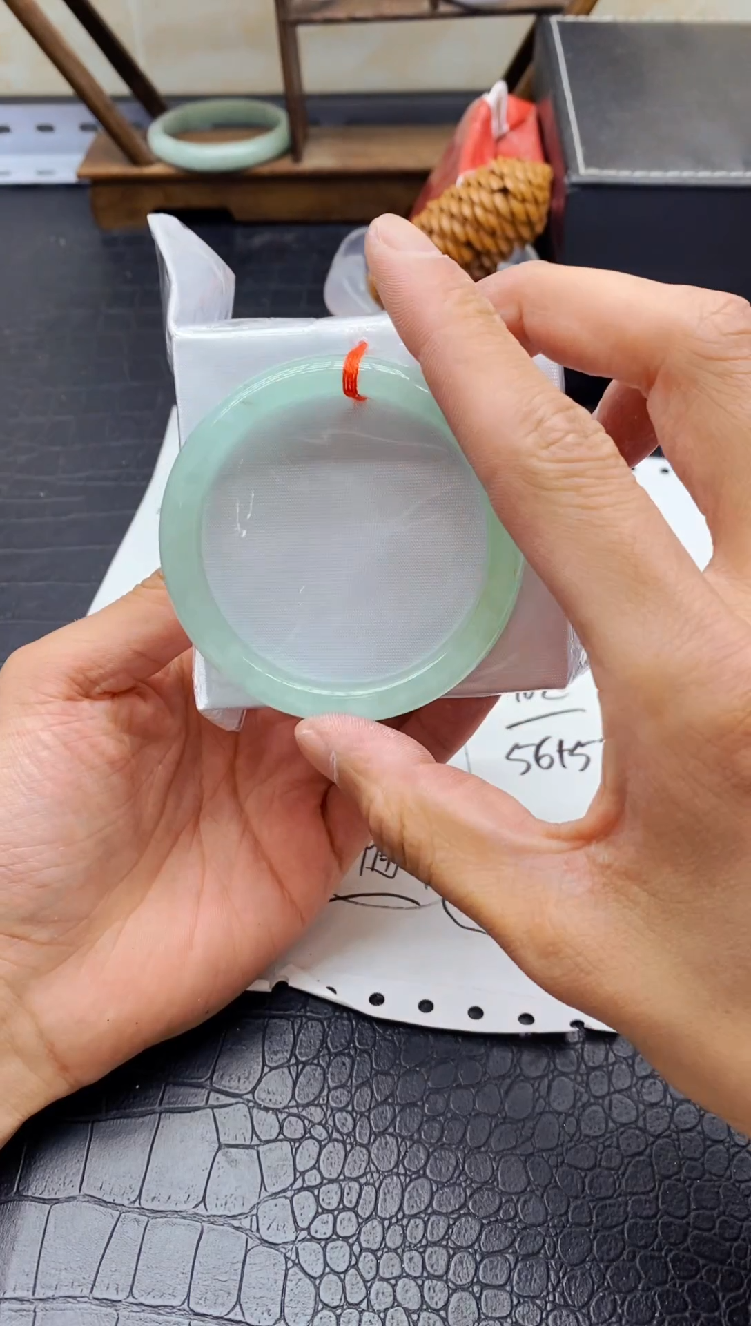 珐琅非金属高冰美人镯A162