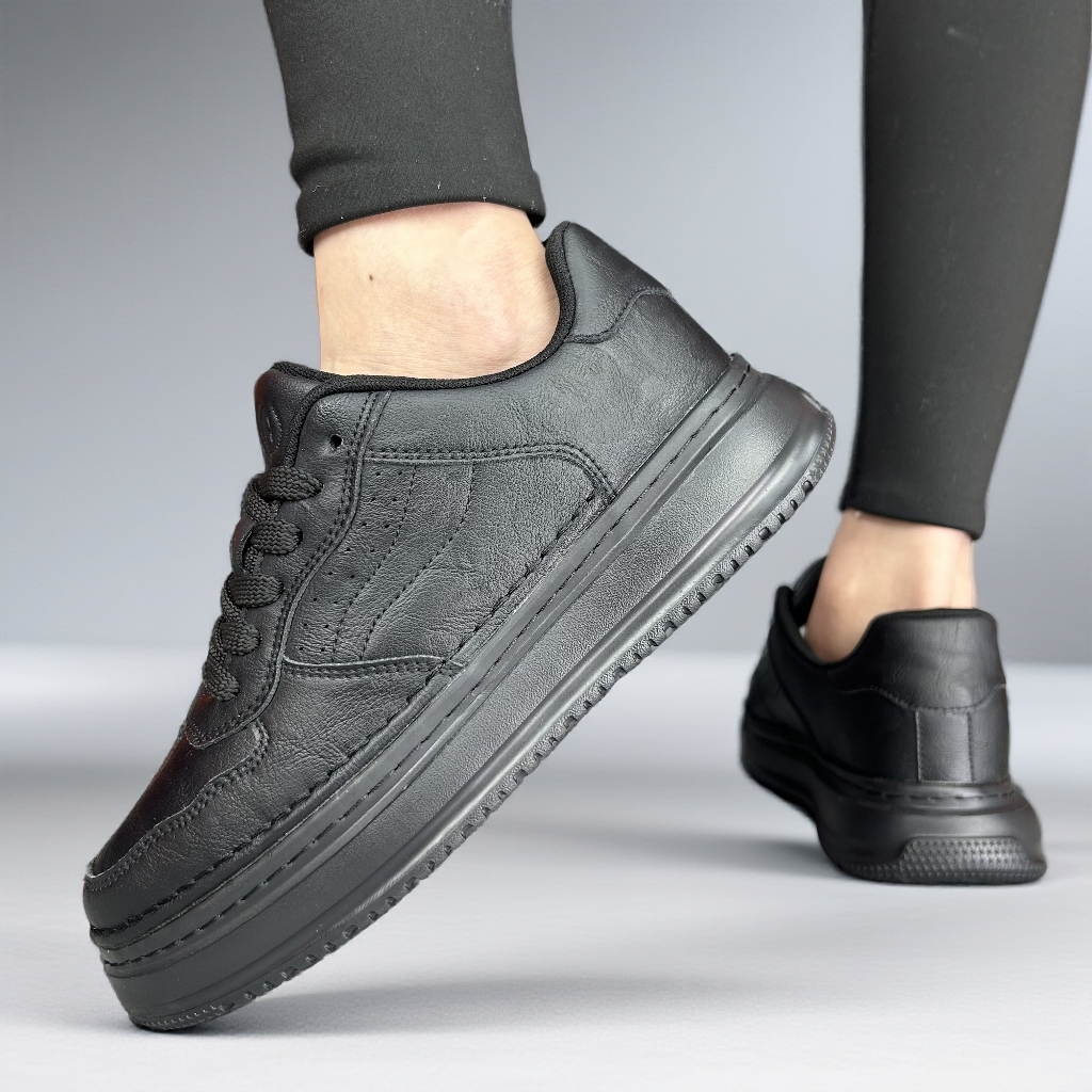 鞋子男款爆款2025新款皮鞋秋冬款皮鞋男时尚潮流百搭男鞋黑色鞋子