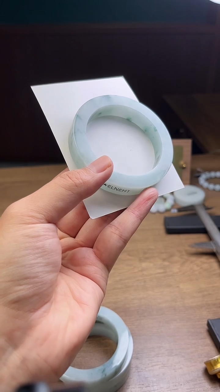 未镶嵌手镯定制翡翠定制